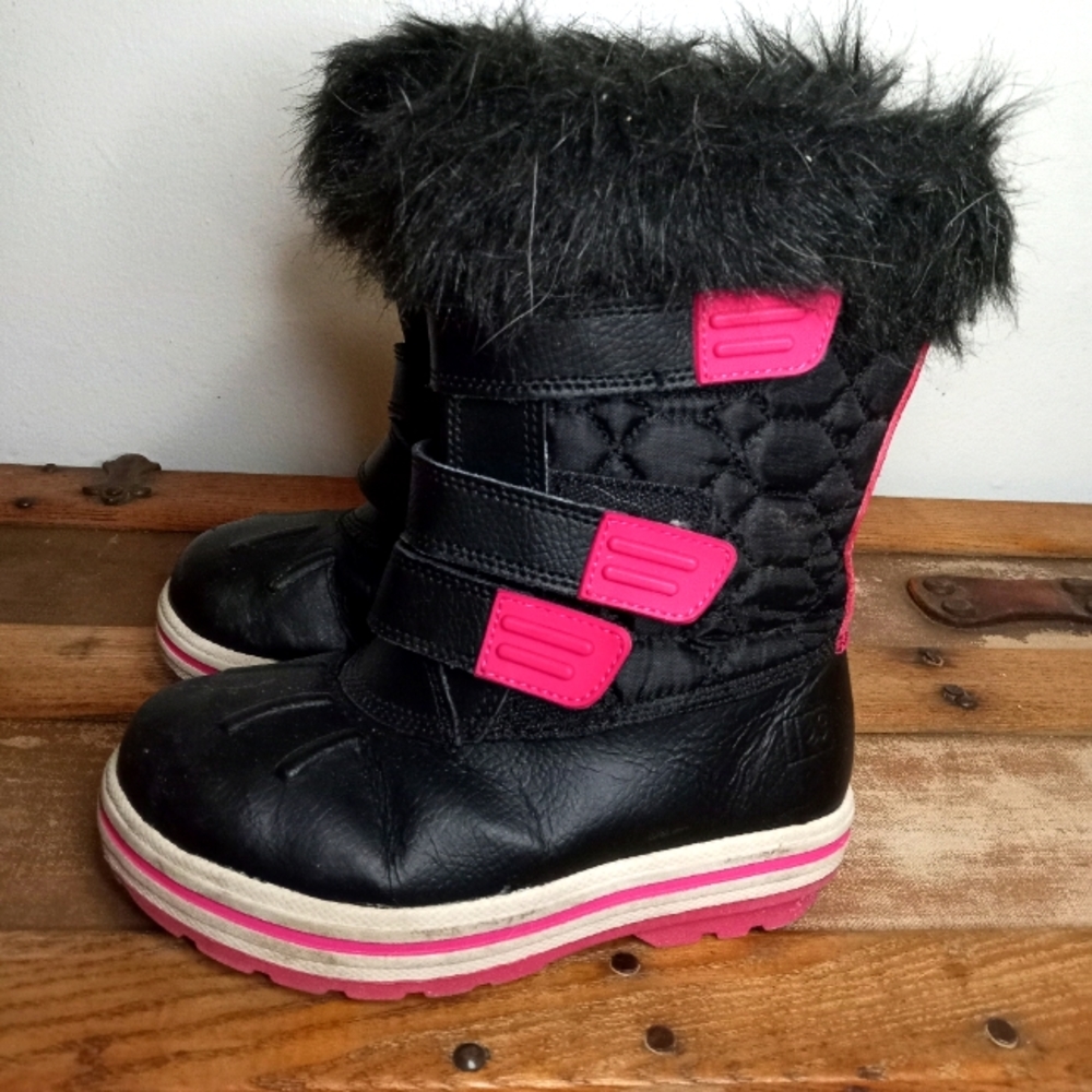 Sz 10 Girls Rugged Outback Winter Boots